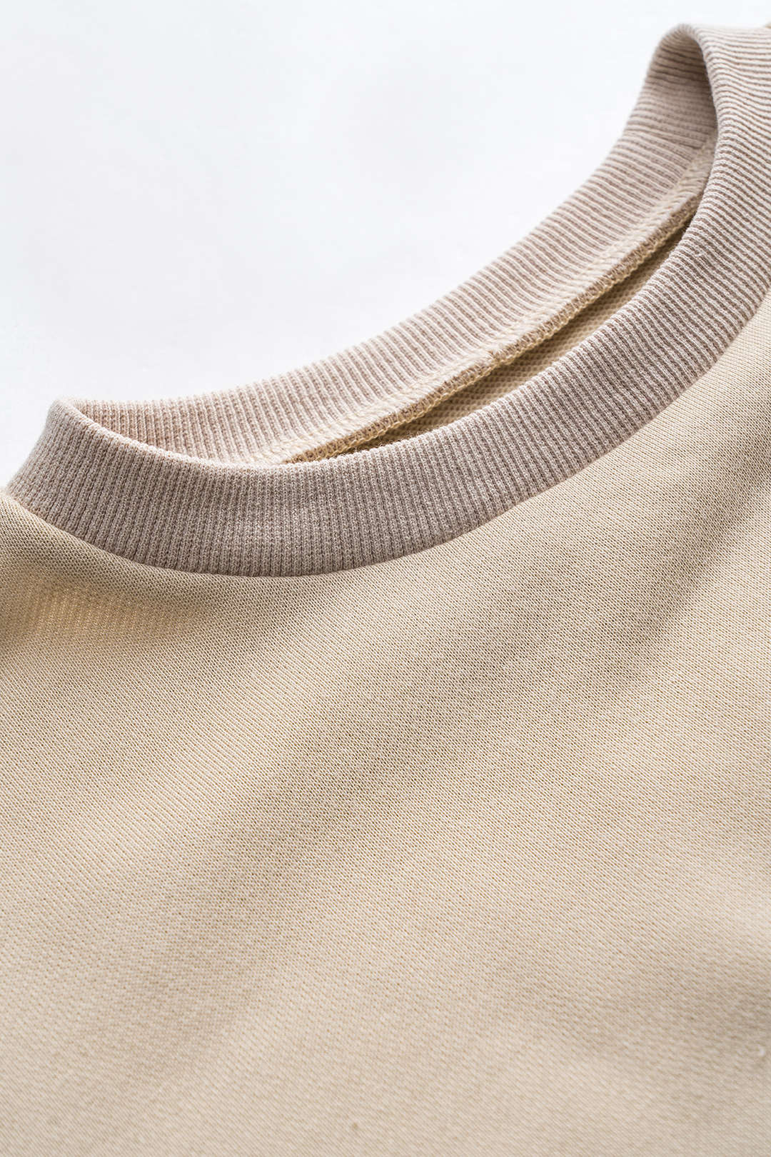 Round Neck Belted Long Sleeve Sweatshirt - Image 3