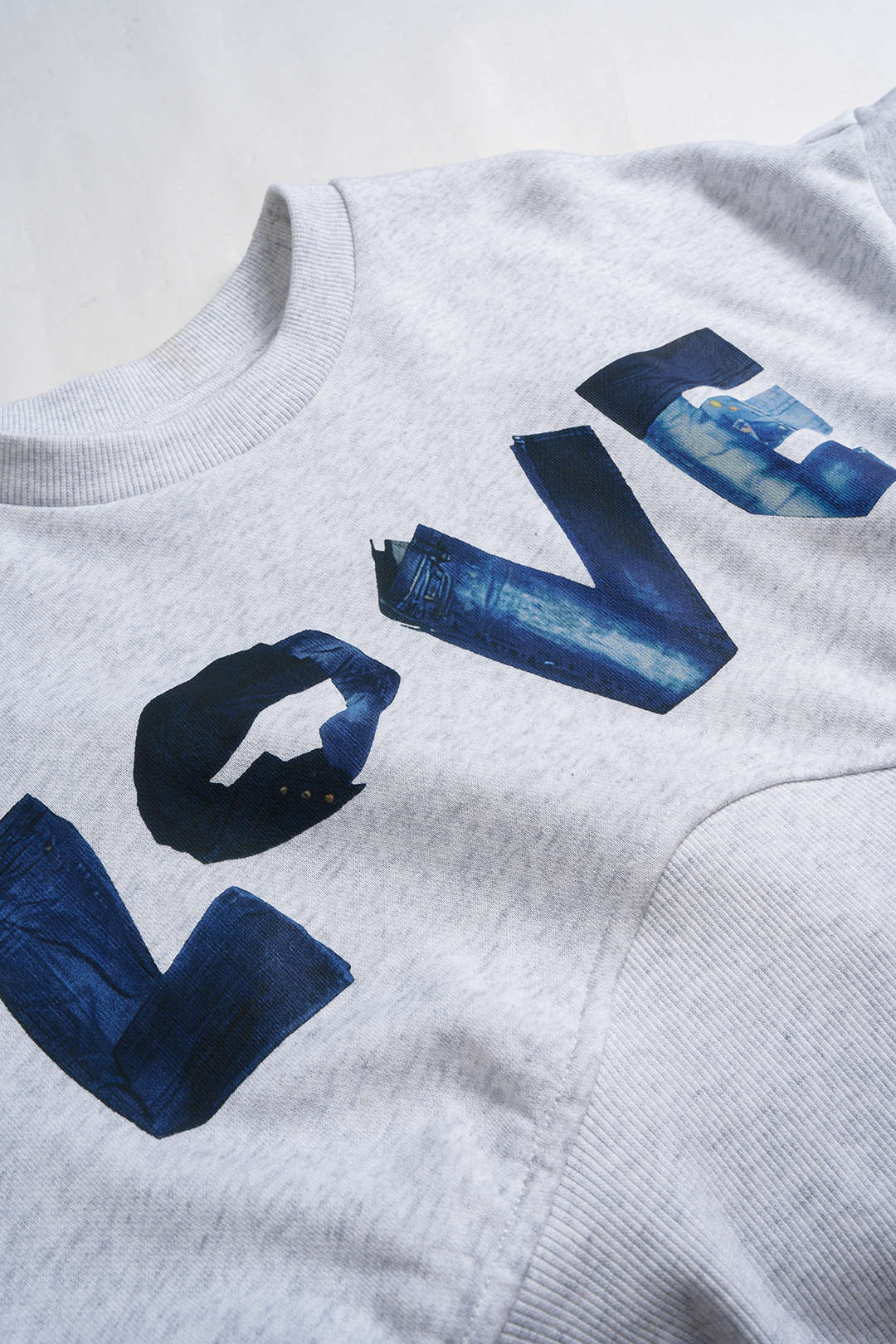 Letter Print Round Neck Long Sleeve Sweatshirt - Image 4