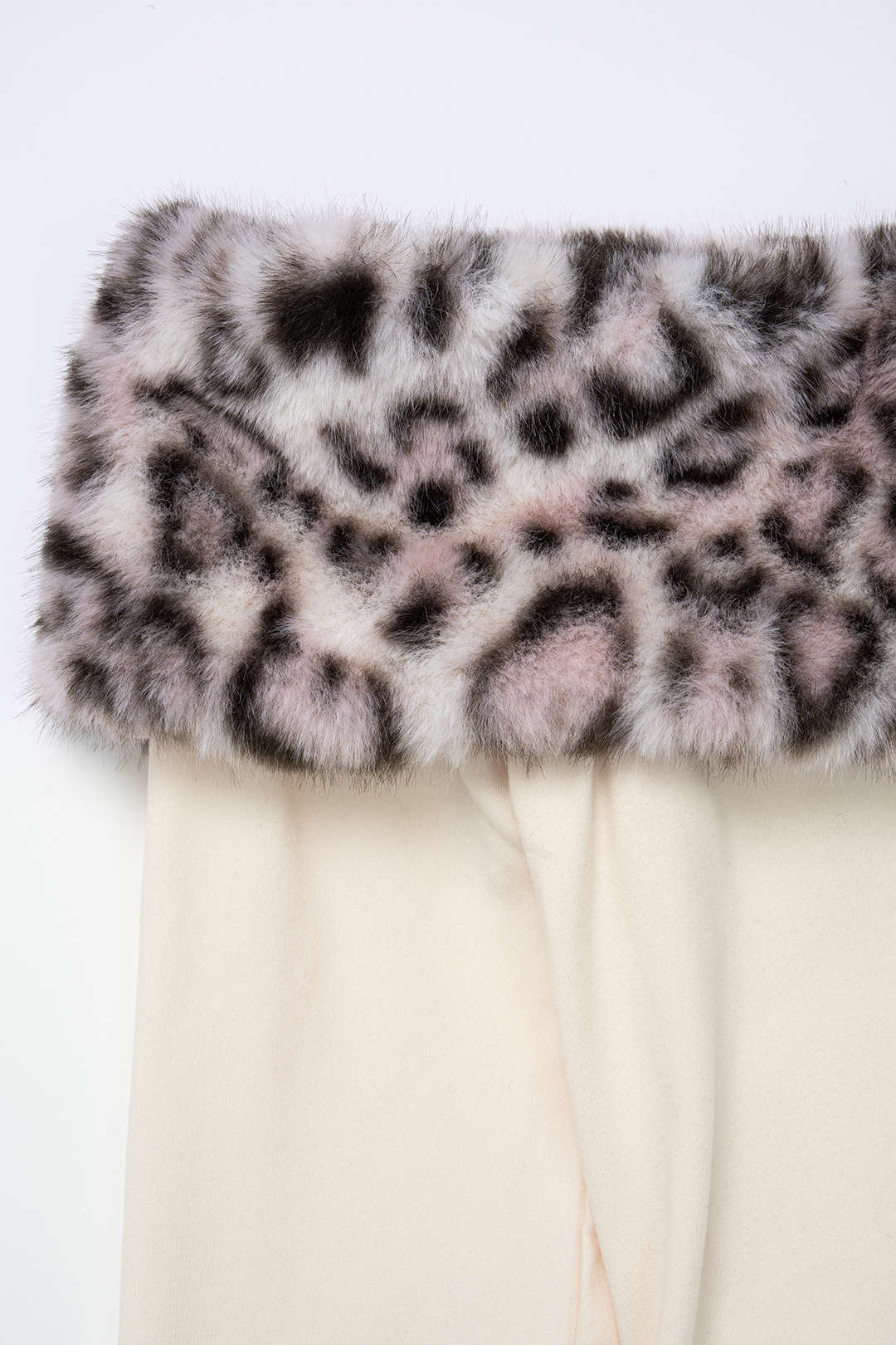 Leopard Print Patchwork Off Shoulder Long-Sleeve Top - Image 4