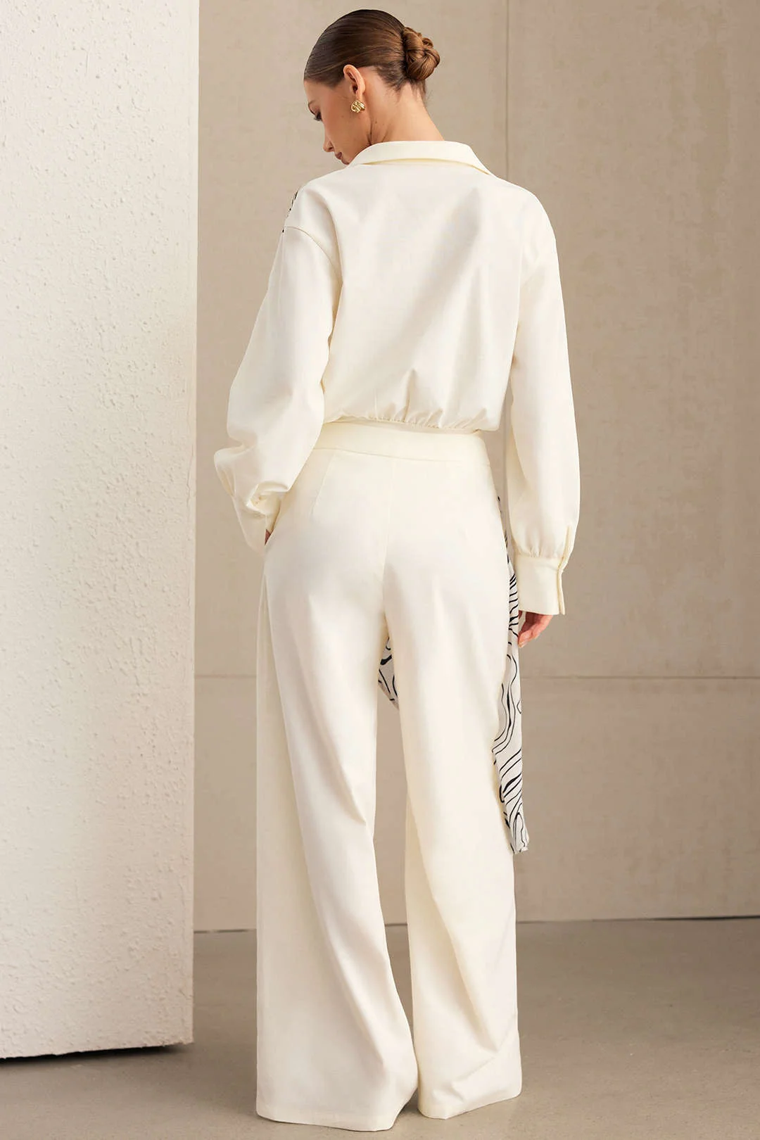 Abstract Print Patchwork Button Pocket Long Sleeve Bodysuit - Image 4