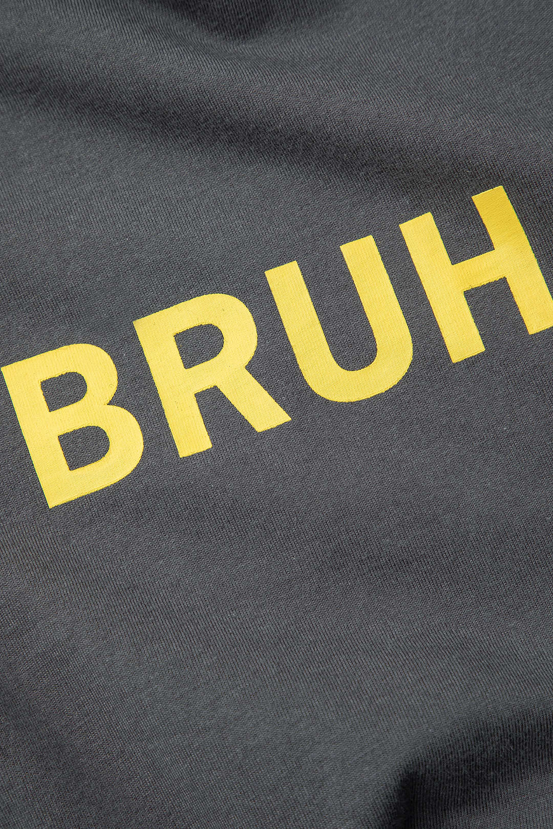 Bruh Print Sleeveless T-shirt - Image 4