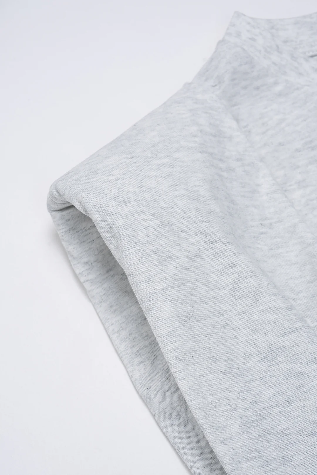 Letter Print Ruched Sleeveless T-Shirt - Image 3