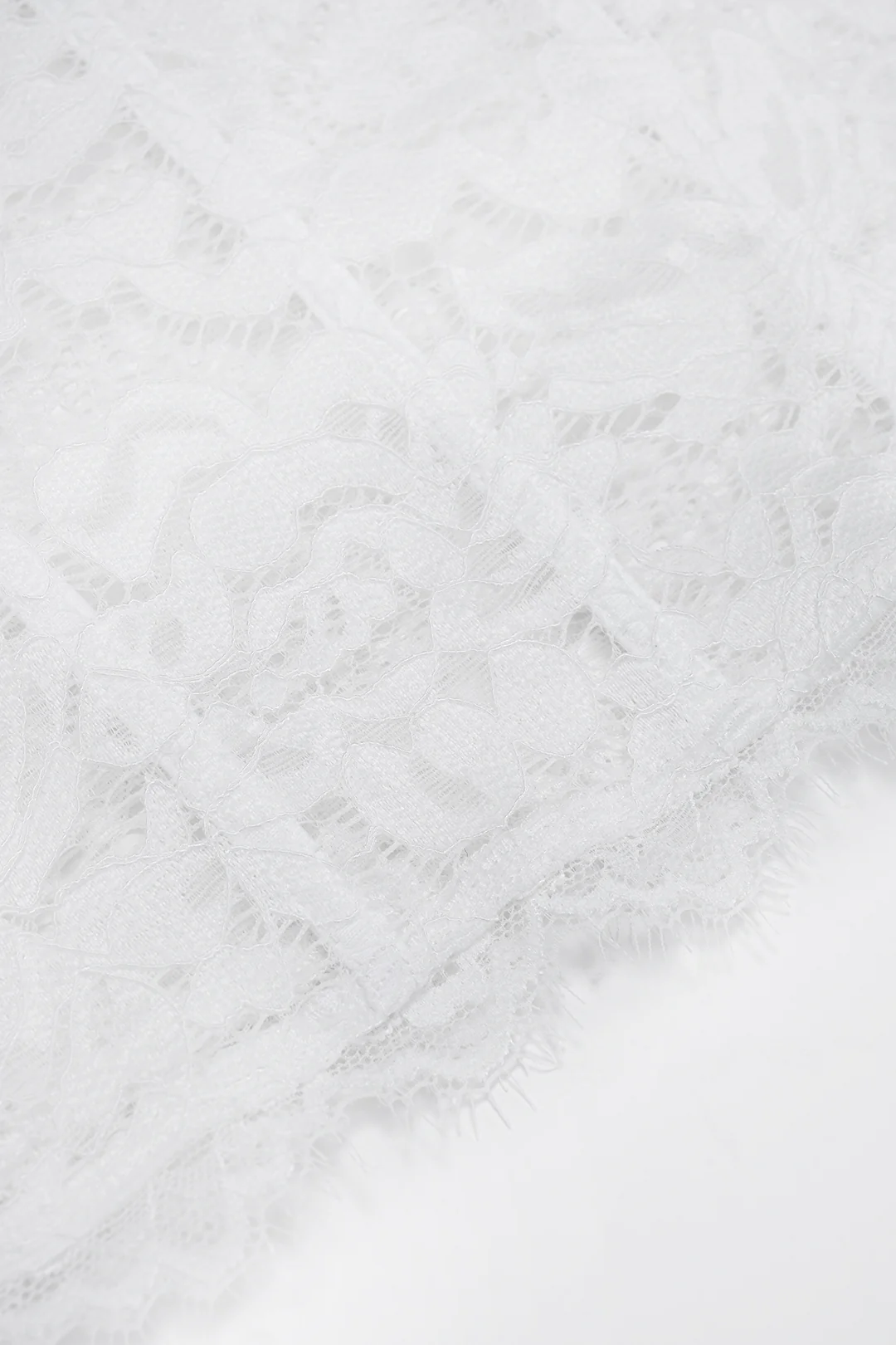 Lace Patchwork Round Sleeve Short Sleeve T-Shirt - Image 3