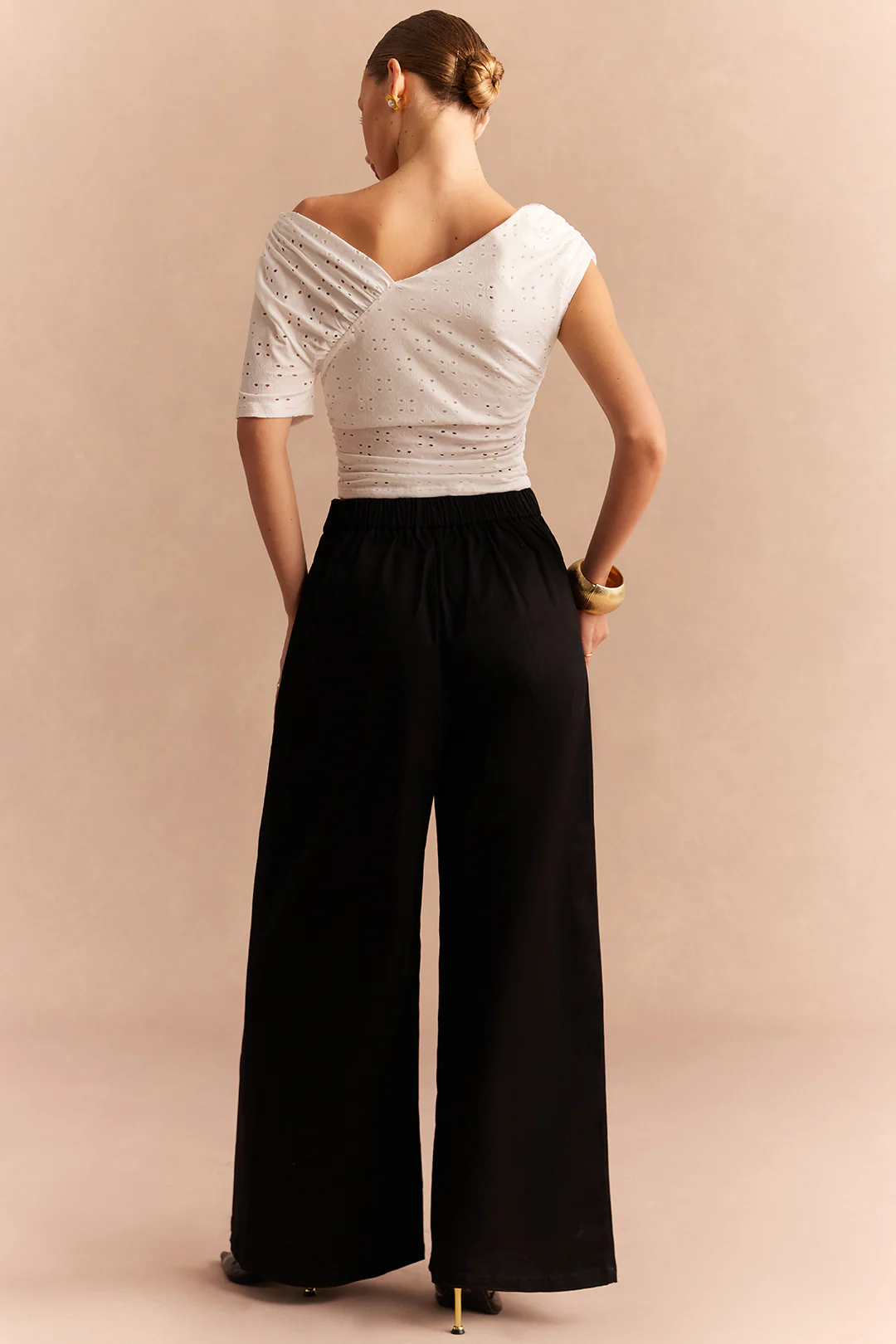 Asymmetrical One Shoulder Hollow Out Short Sleeve T-Shirt - Image 2