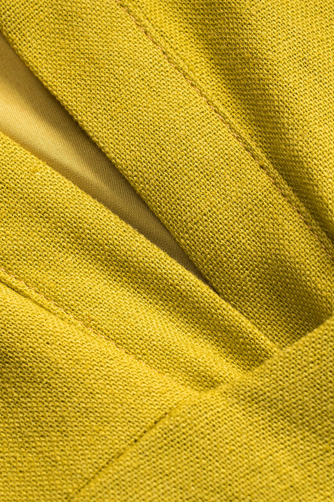 Linen Crossed Ruched Tank Top - Image 3
