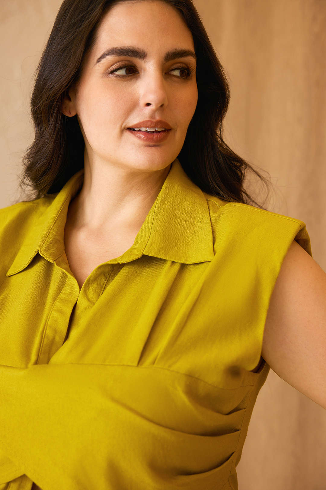 Plus Size Linen V-Neck Ruched Tank Top - Image 8