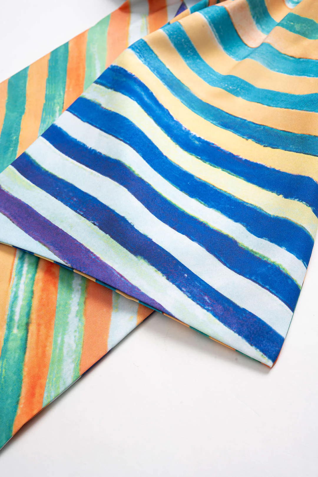 Contrast Stripe Print Tie-Up Tank Top - Image 3