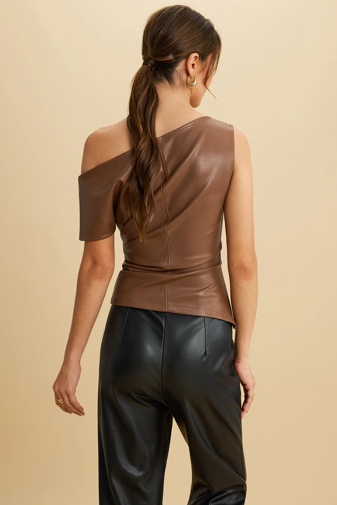 Faux Leather Asymmetrical Shoulder Ruched T-Shirt - Image 4