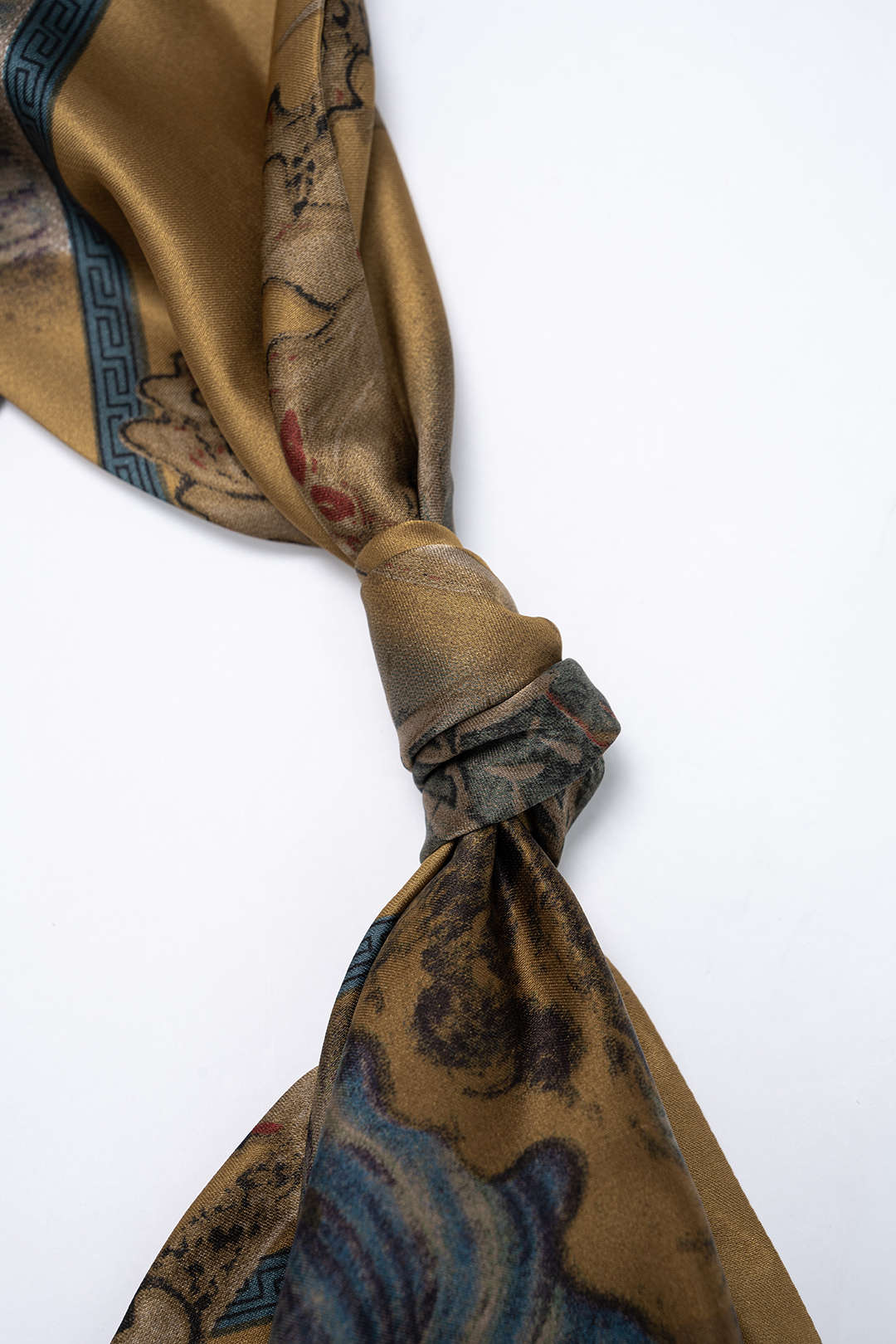 Retro Print Satin Halter Neck Draped Cowl Neck Cami Top - Image 3