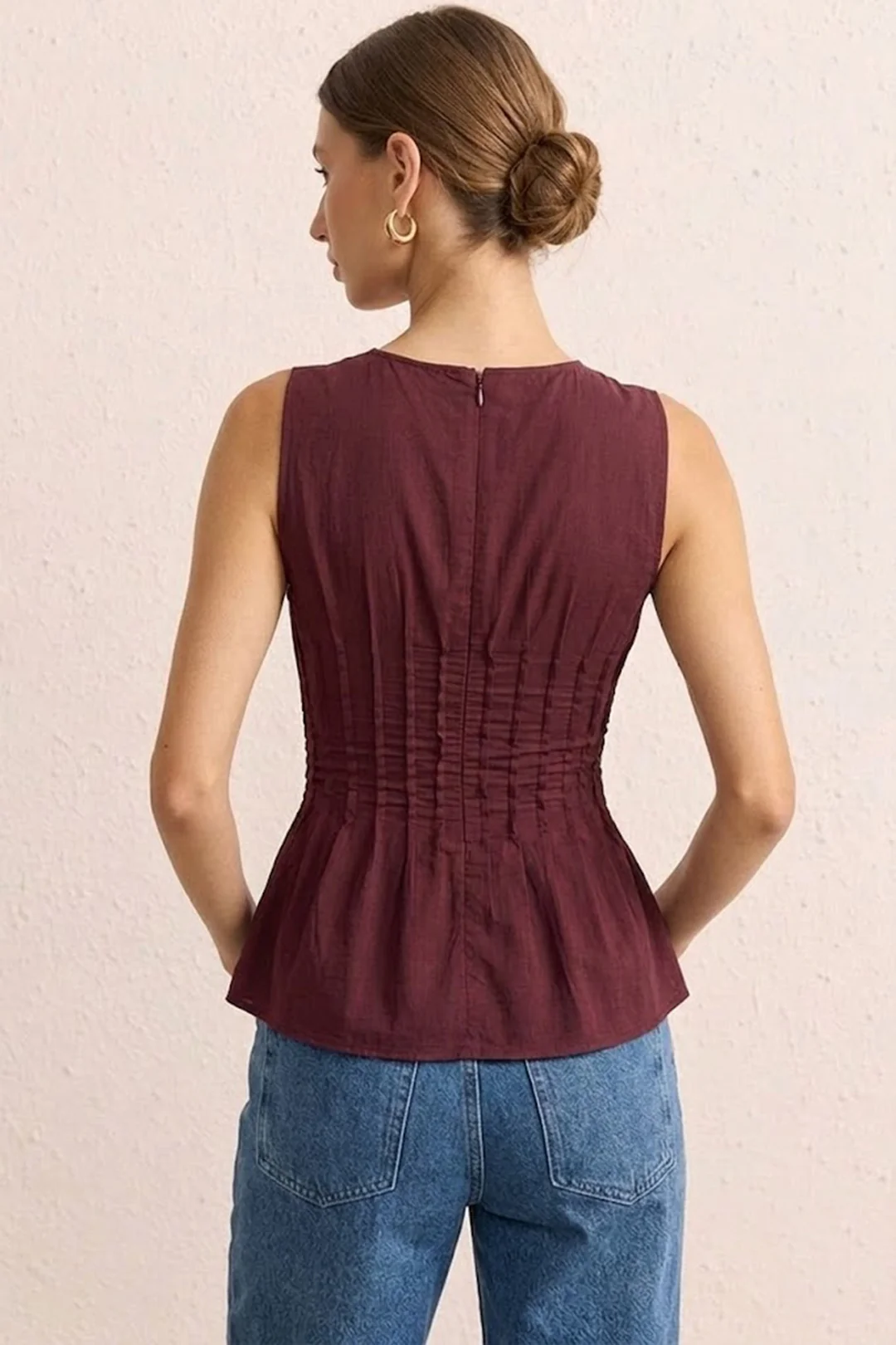Round Neck Ruched Zipper Tank Top - Image 2