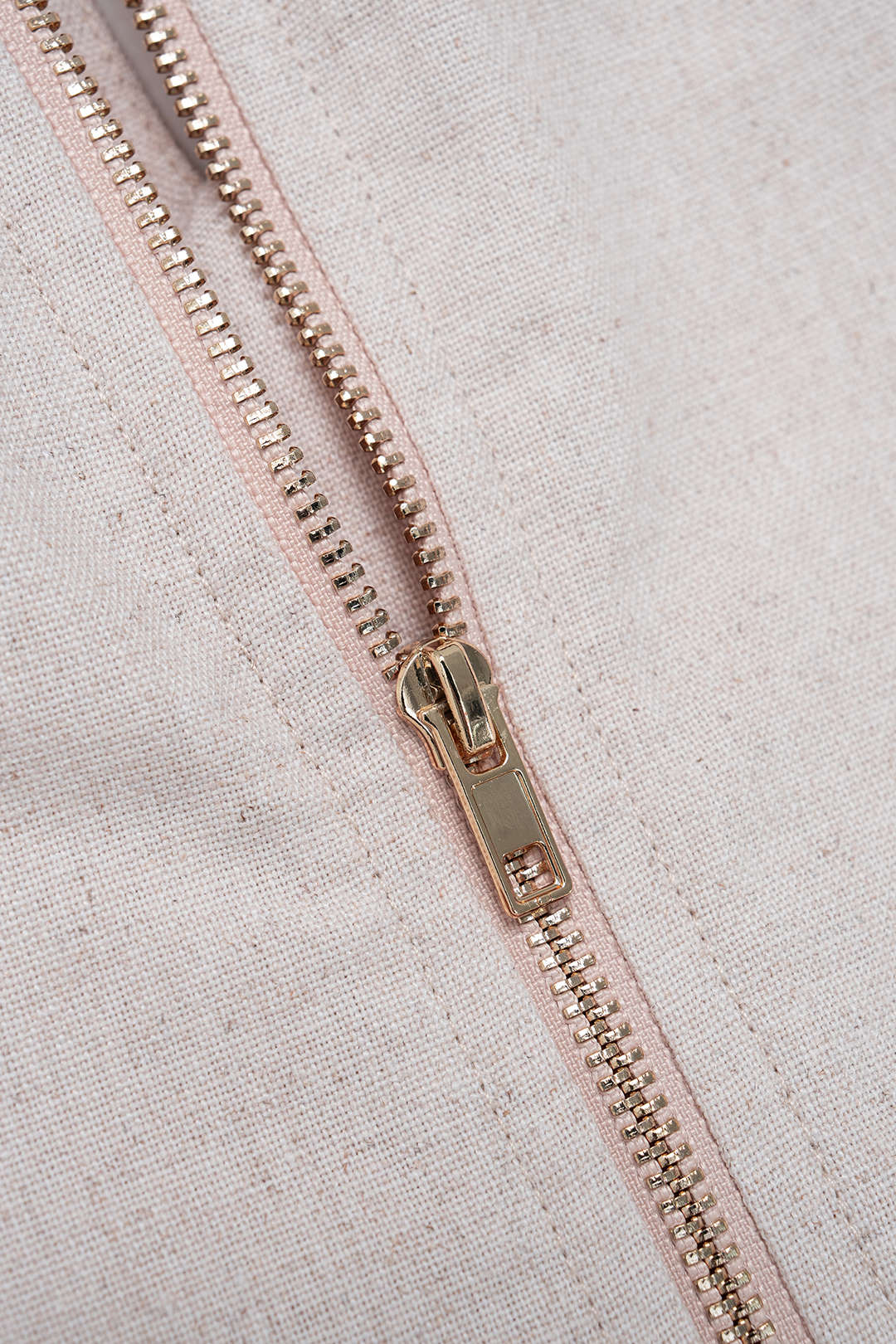 Linen V-Neck Zipper Cami Top - Image 4