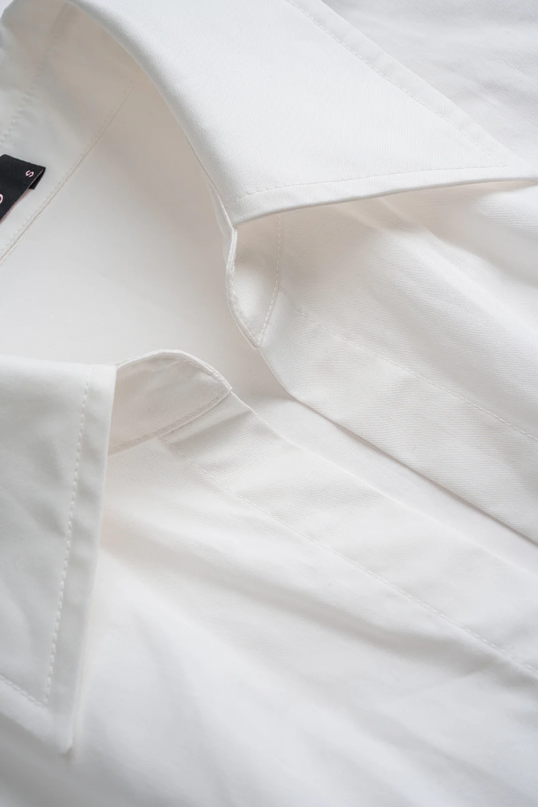 V-Neck Short-Sleeve Shirt - Image 3