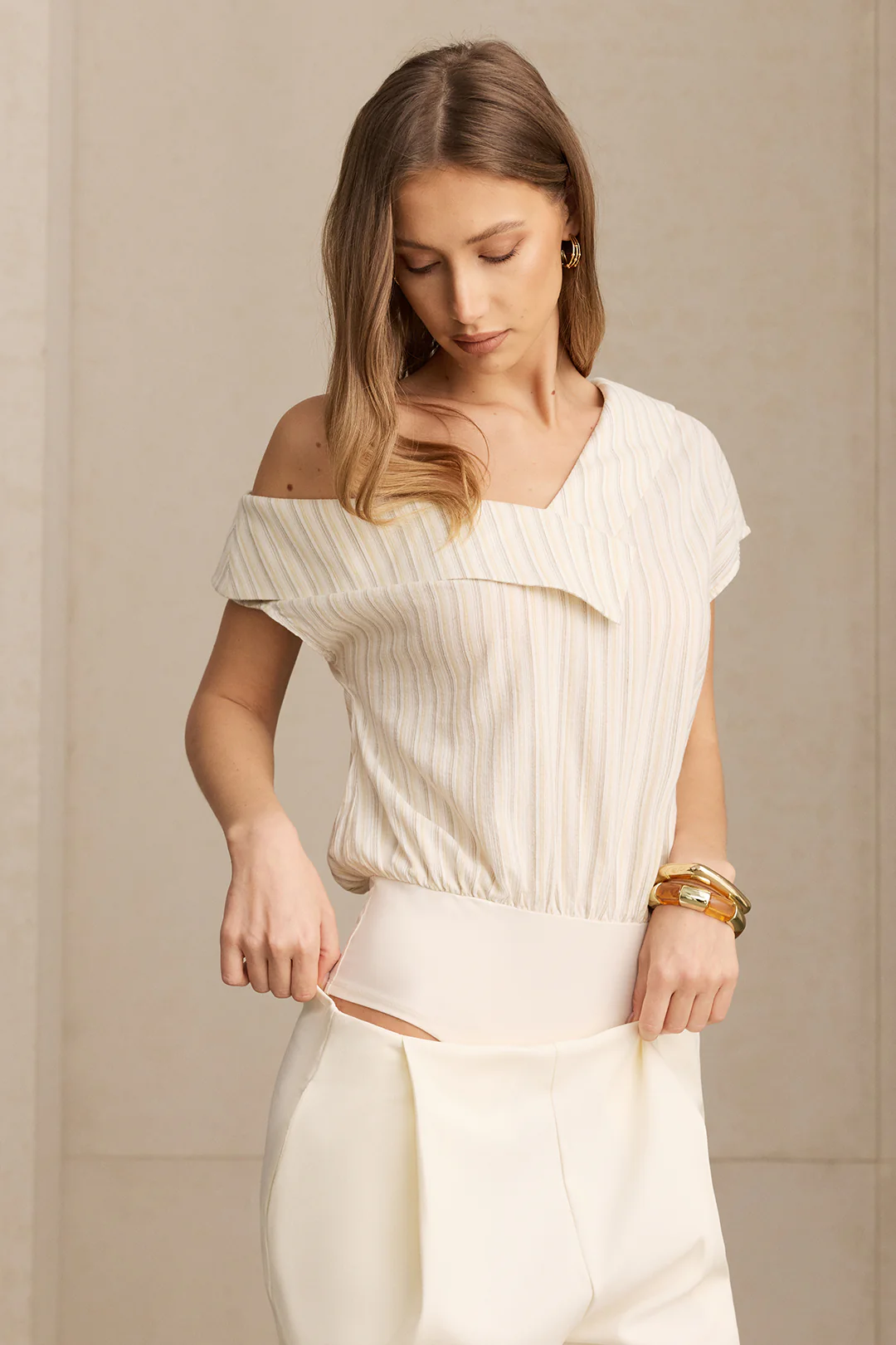 Stripes Print One Shoulder Asymmetrical Lapel Short Sleeve Bodysuit - Image 3