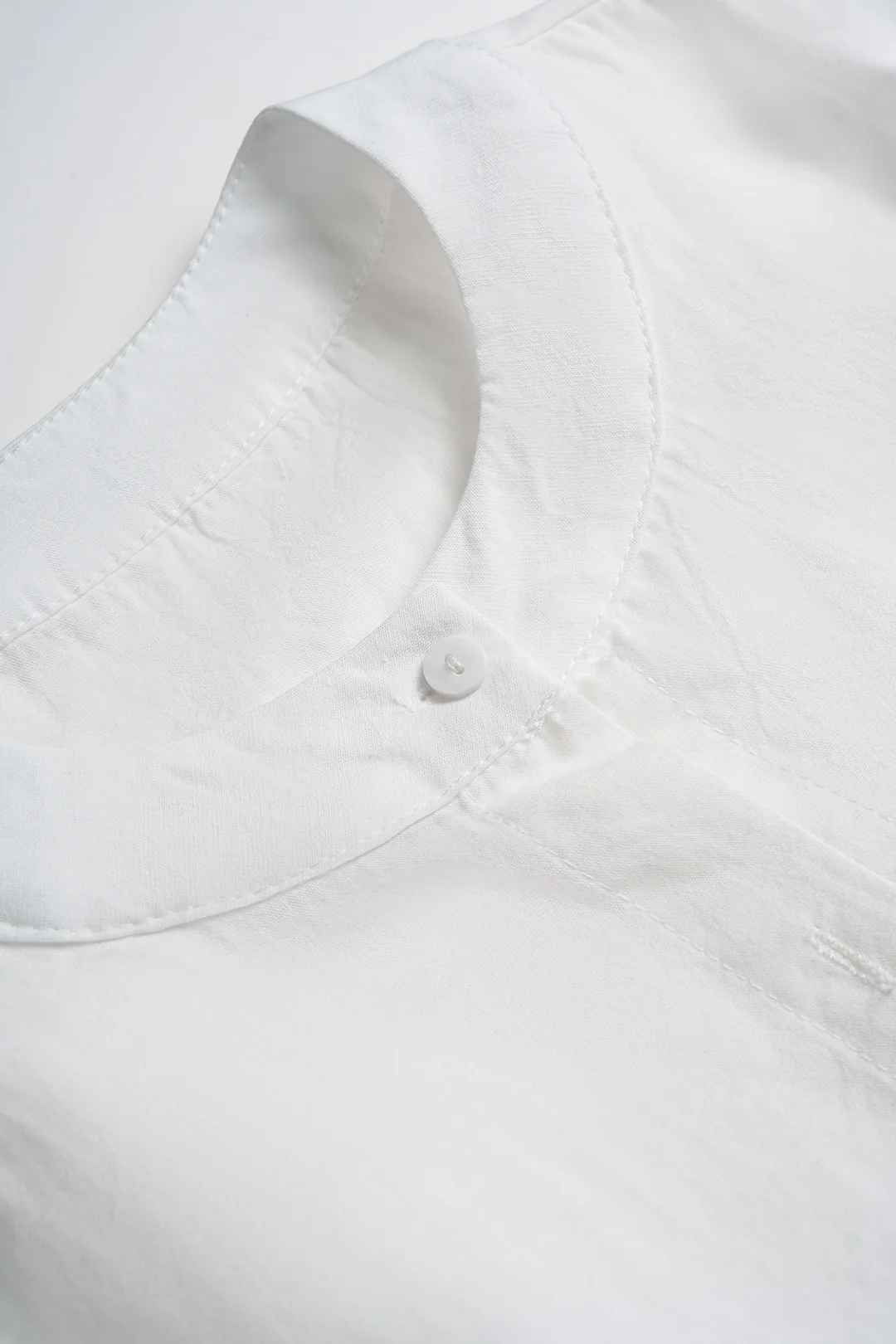 Round Neck Belted Pocket Sleeveless Top - Image 3