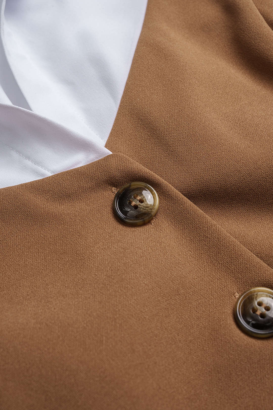 Contrast Lapel Short Sleeve Top - Image 3