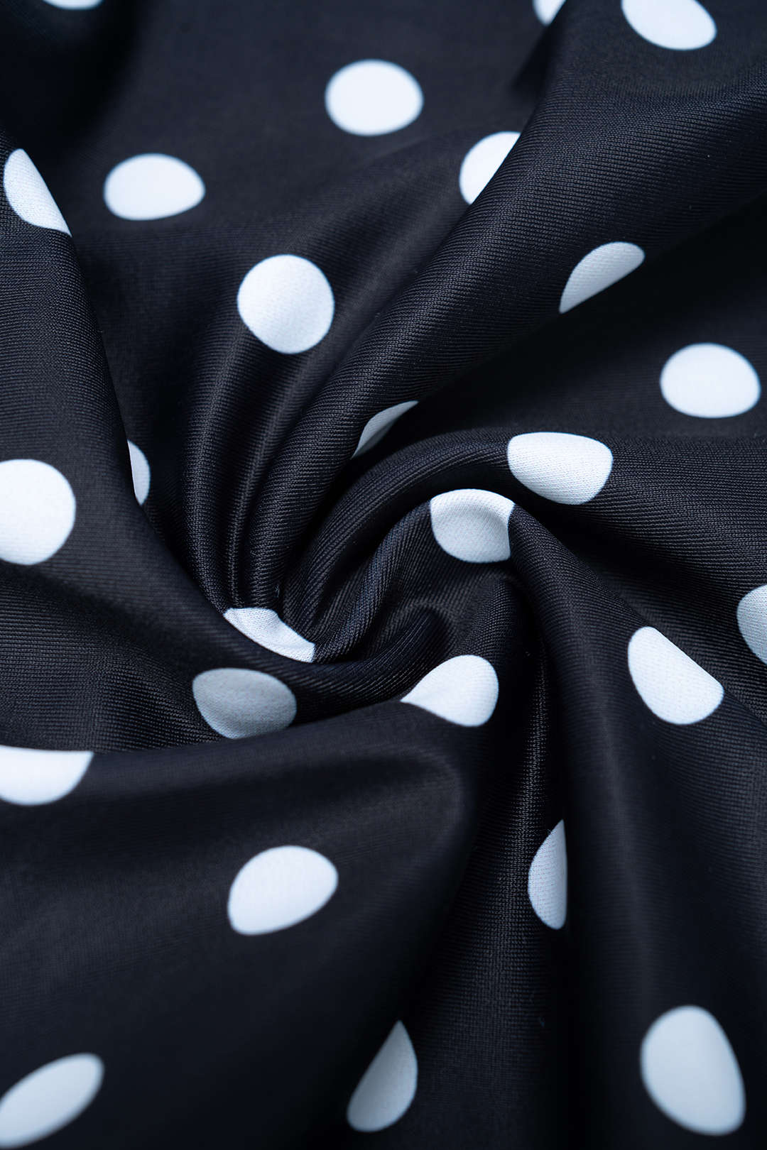 Polka Dots Print Sleeveless Swimsuit - Image 4