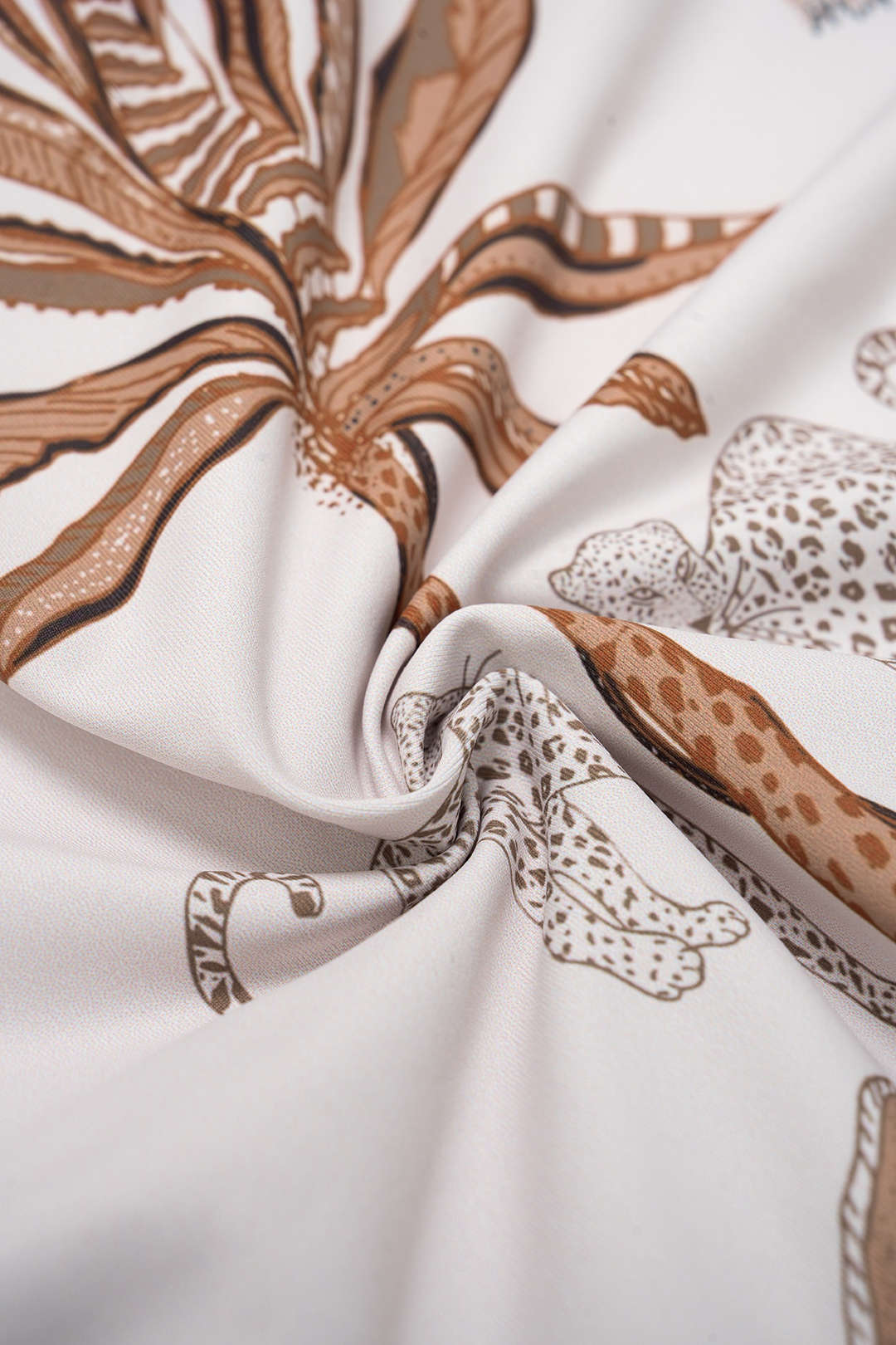 Artistic Print V-Neck Strappy Bikini Top - Image 4
